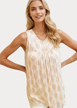 Load image into Gallery viewer, Damask Print Top