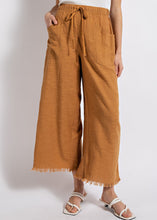 Load image into Gallery viewer, Capris Pants