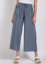 Load image into Gallery viewer, Capris Pants