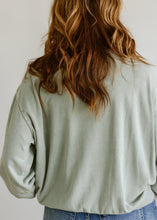 Load image into Gallery viewer, Basic Crewneck Sweatshirt