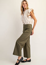 Load image into Gallery viewer, Scalloped Pocket Pants

