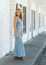 Load image into Gallery viewer, Joplin Button Jeans
