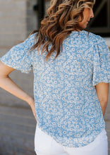 Load image into Gallery viewer, Fiona Floral Balloon Sleeve Top
