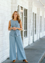 Load image into Gallery viewer, Joplin Button Jeans
