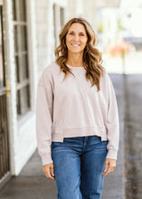 Load image into Gallery viewer, Uneven Hem Sweatshirt
