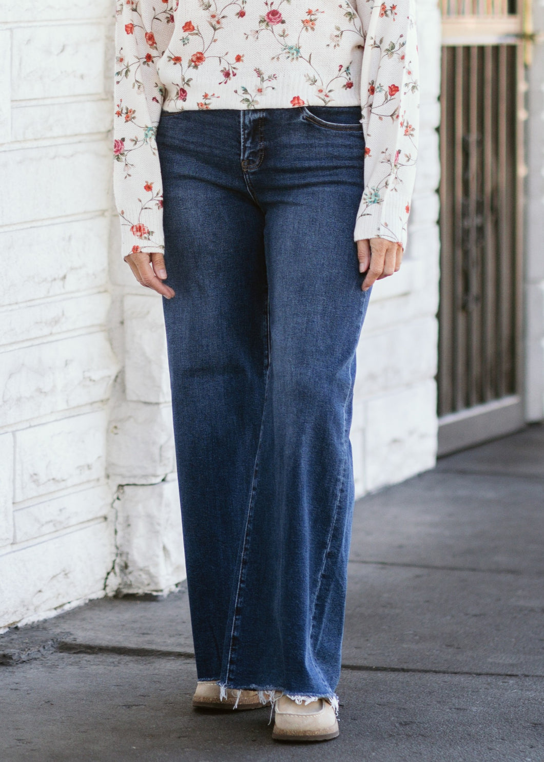 Mid Rise Wide Leg Jeans
