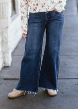Load image into Gallery viewer, Mid Rise Wide Leg Jeans
