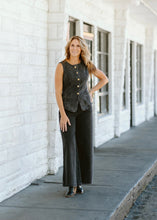 Load image into Gallery viewer, Joplin Button Vest
