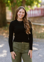 Load image into Gallery viewer, Scalloped Pocket Pants
