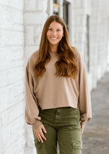 Load image into Gallery viewer, Relaxed Comfy Top
