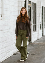 Load image into Gallery viewer, Relaxed Comfy Top
