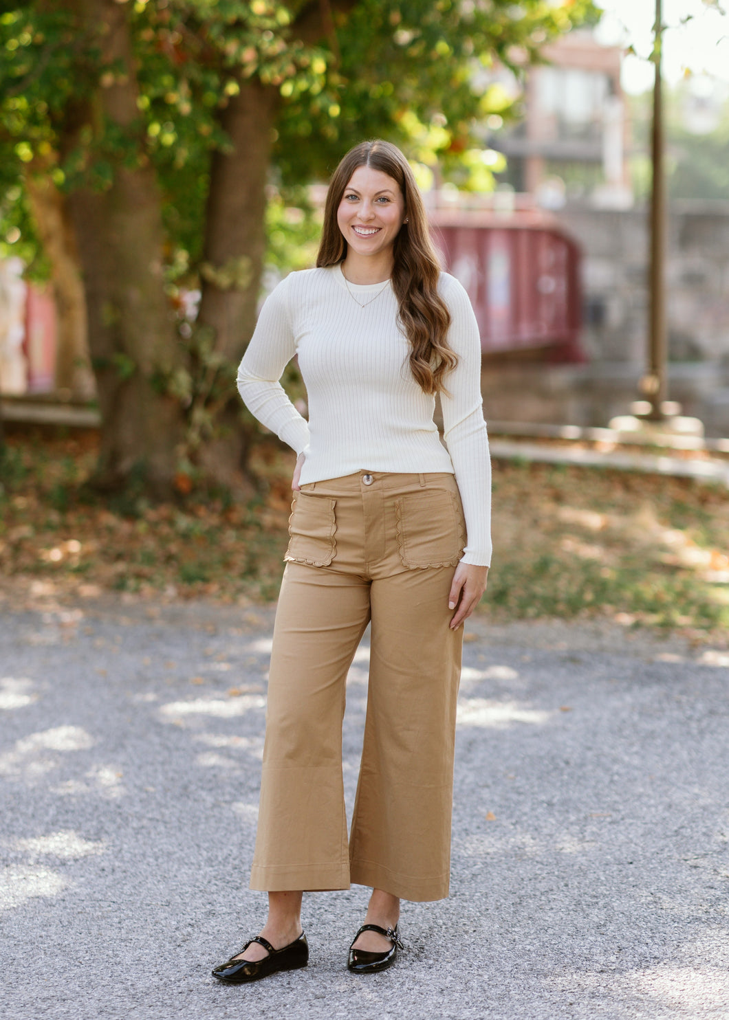 Scalloped Pocket Pants