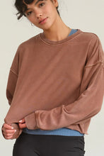 Load image into Gallery viewer, Raw Hem Crop Sweatshirt
