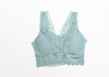 Load image into Gallery viewer, Floral Lace Bralette
